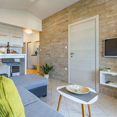 Apartments Denis 2 Медулин Екстер'єр фото
